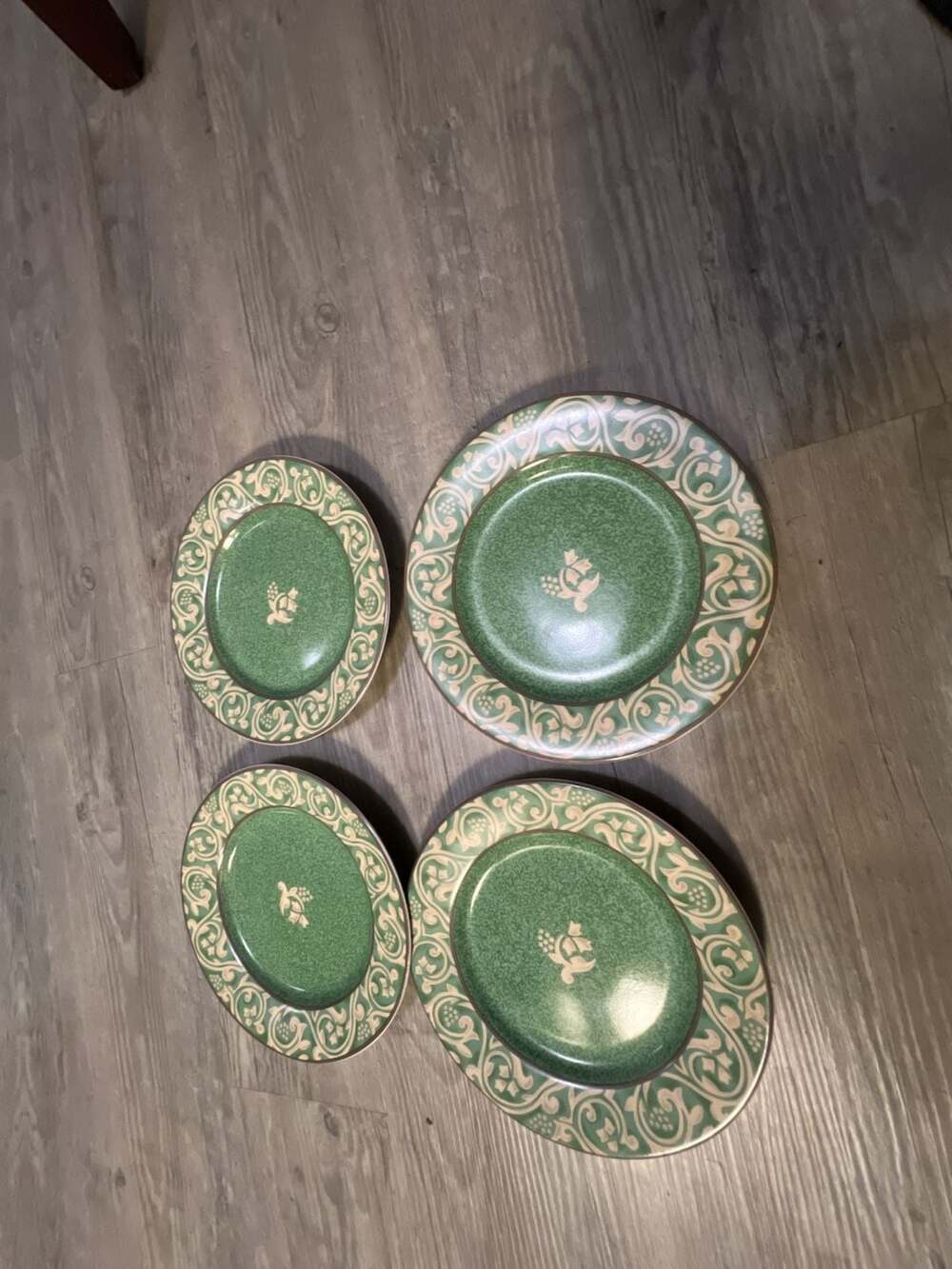 Sango Pavillion 4856 Green with Tan Scrolls Salad / Dessert Plates - Set of 4